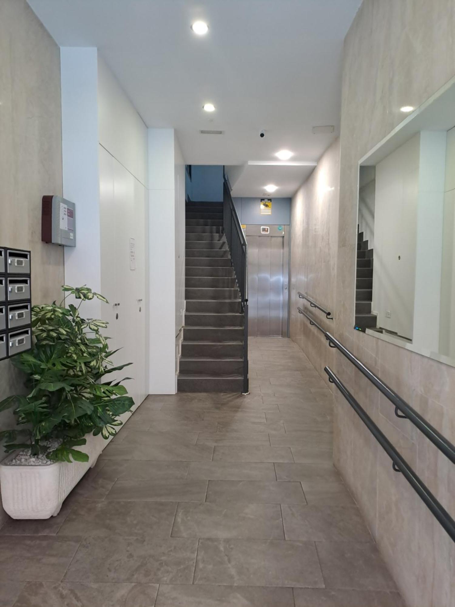 Bilbao, A Un Paso. Apartment Luaran gambar