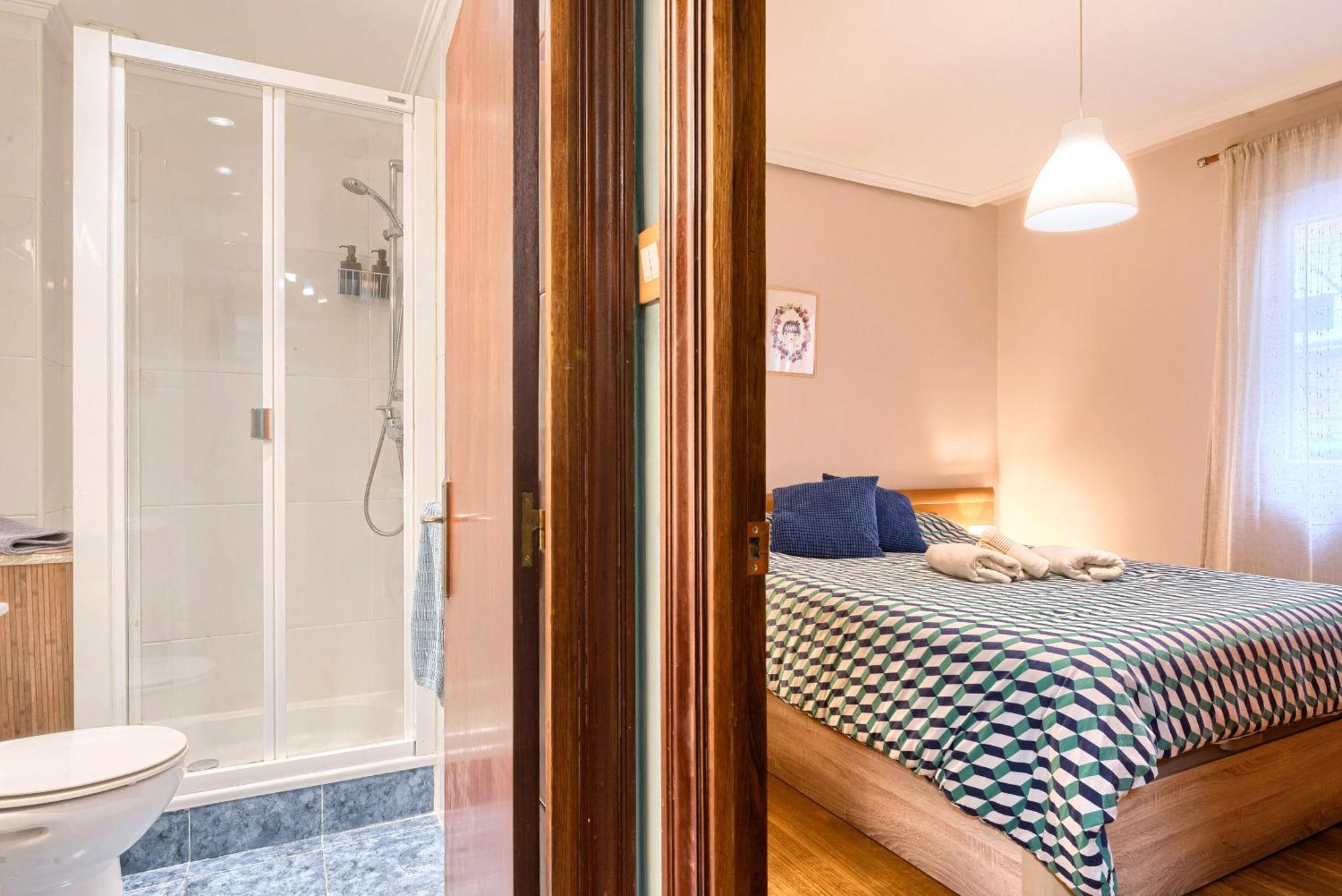 Bilbao, A Un Paso. Apartment Luaran gambar