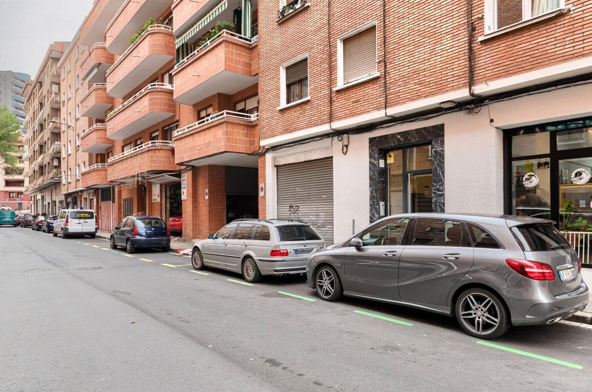 Bilbao, A Un Paso. Apartment Luaran gambar