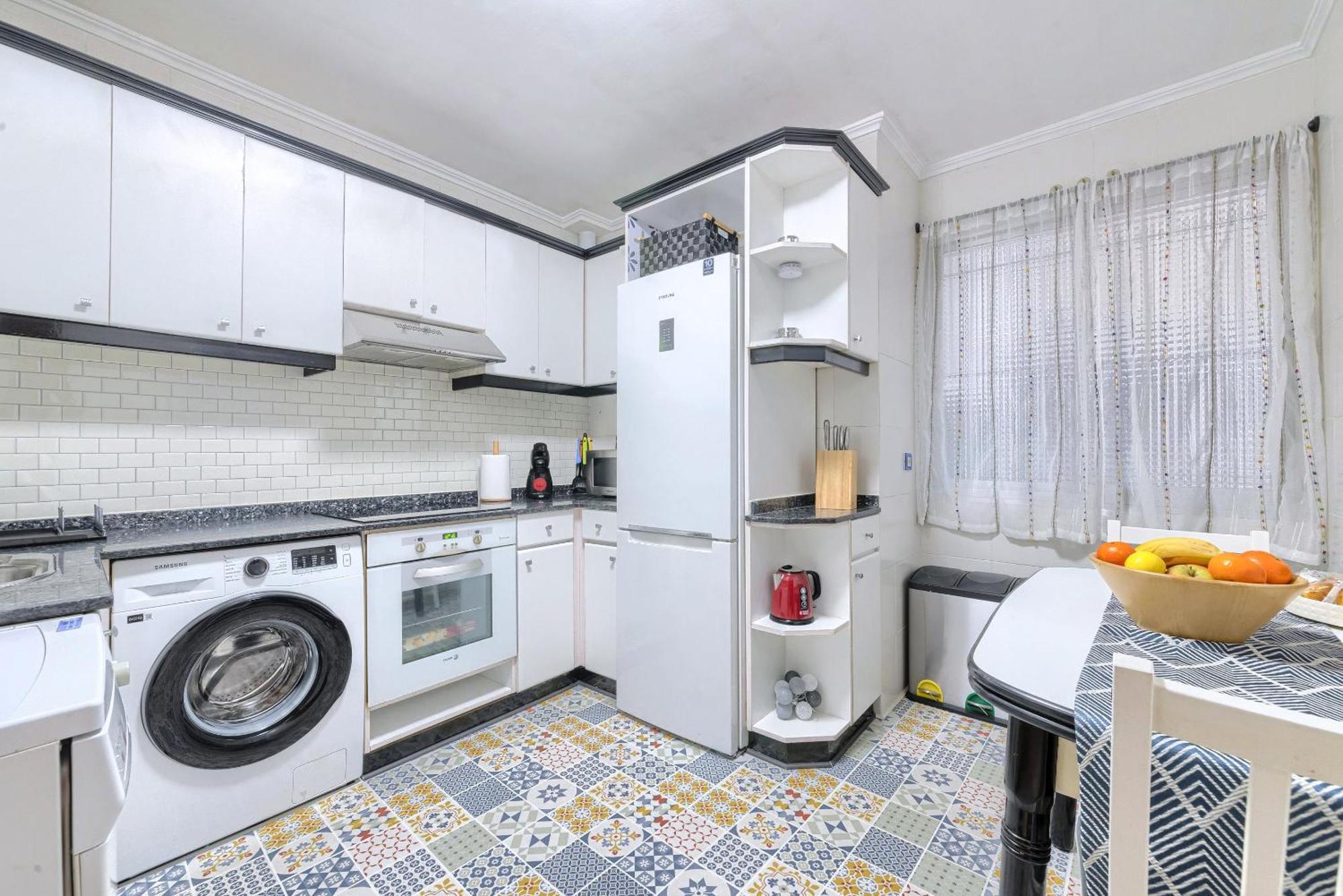 Bilbao, A Un Paso. Apartment Luaran gambar